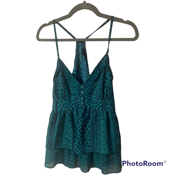 American Eagle Outfitters Tops - An American Eagle Outfitters top in size medium